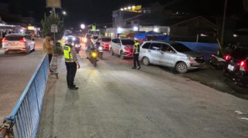 Polres Gayo Lues Lakukan Pengamanan dan Pengaturan Lalu Lintas di SPBU Akibat Antrean Panjang